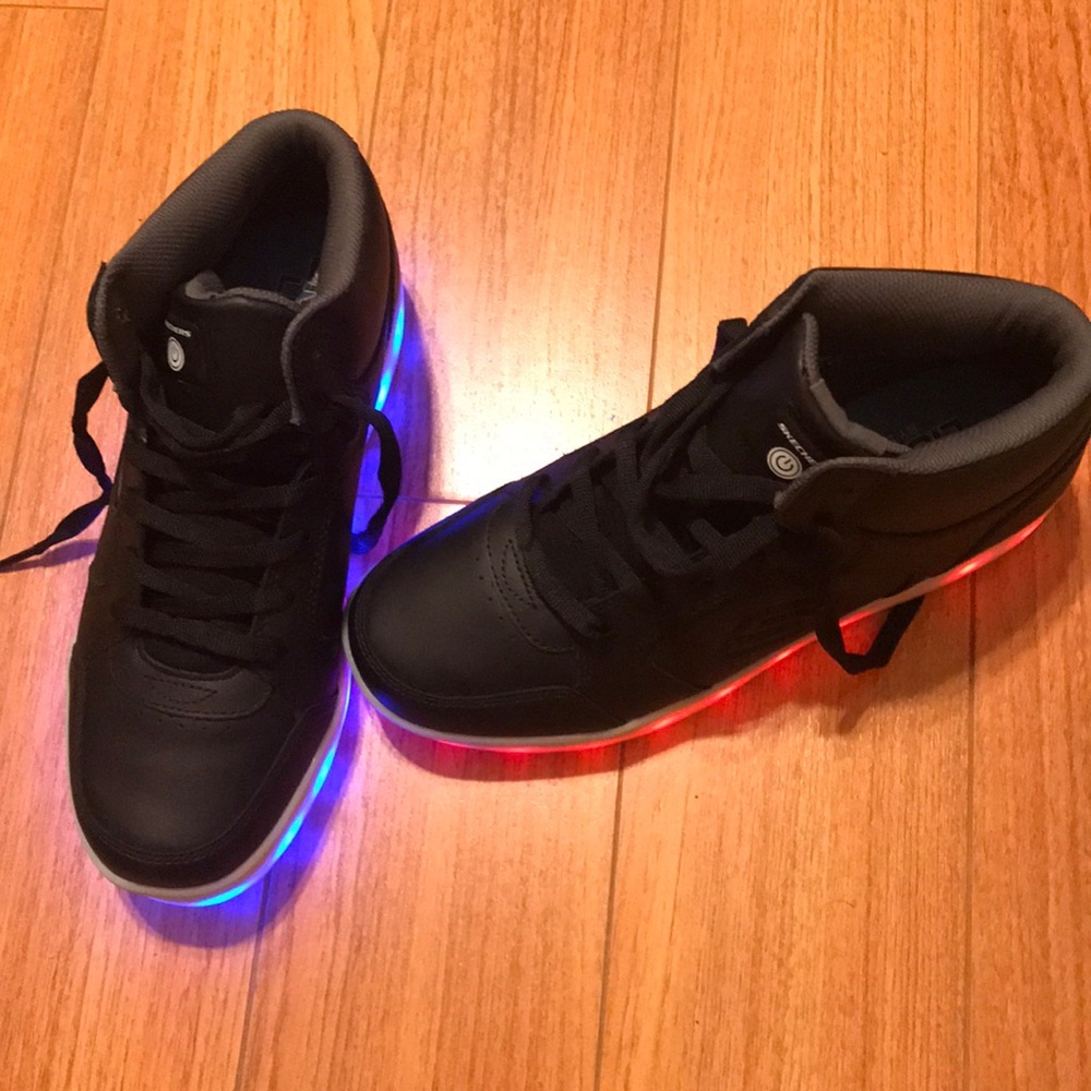 Skechers Energy Lights Sneakers 7 Men/9 Women